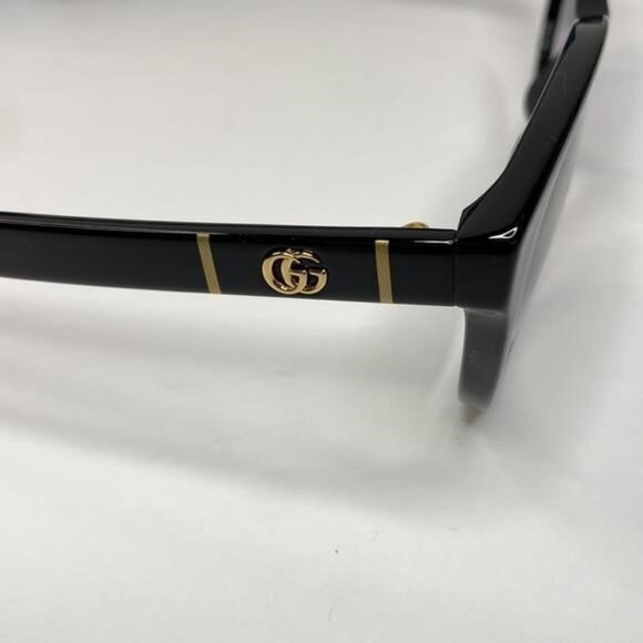 GUCCI GG0631S 001 round sunglass comes black frame with grey gradient lenses main image 8